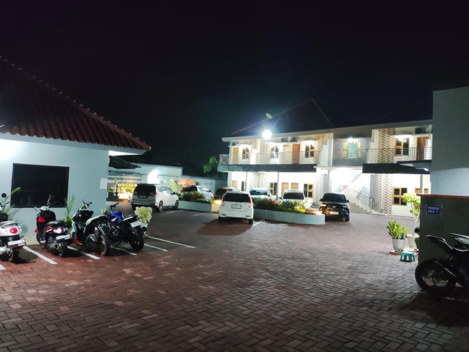 Hotel Cibening Purwakarta Exteriör bild