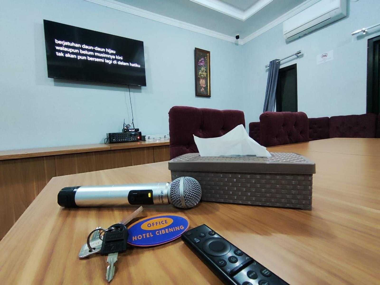 Hotel Cibening Purwakarta Exteriör bild