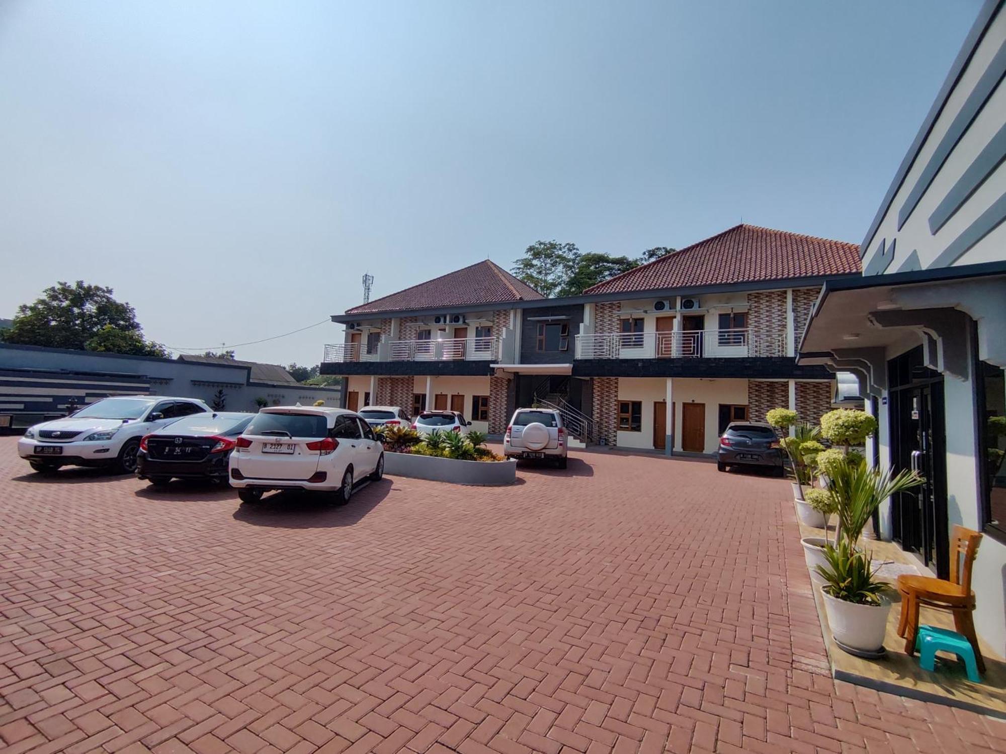 Hotel Cibening Purwakarta Exteriör bild