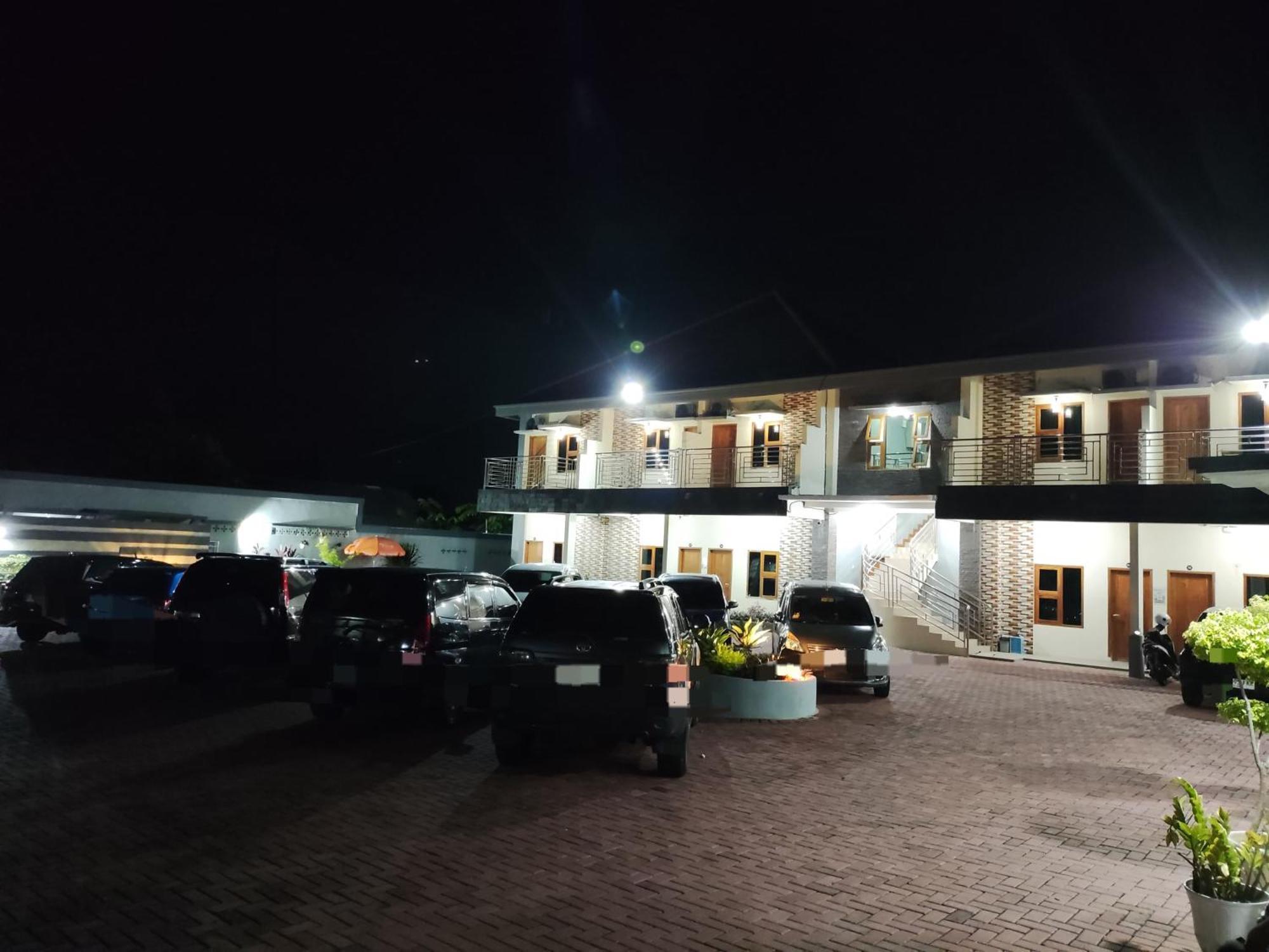 Hotel Cibening Purwakarta Exteriör bild