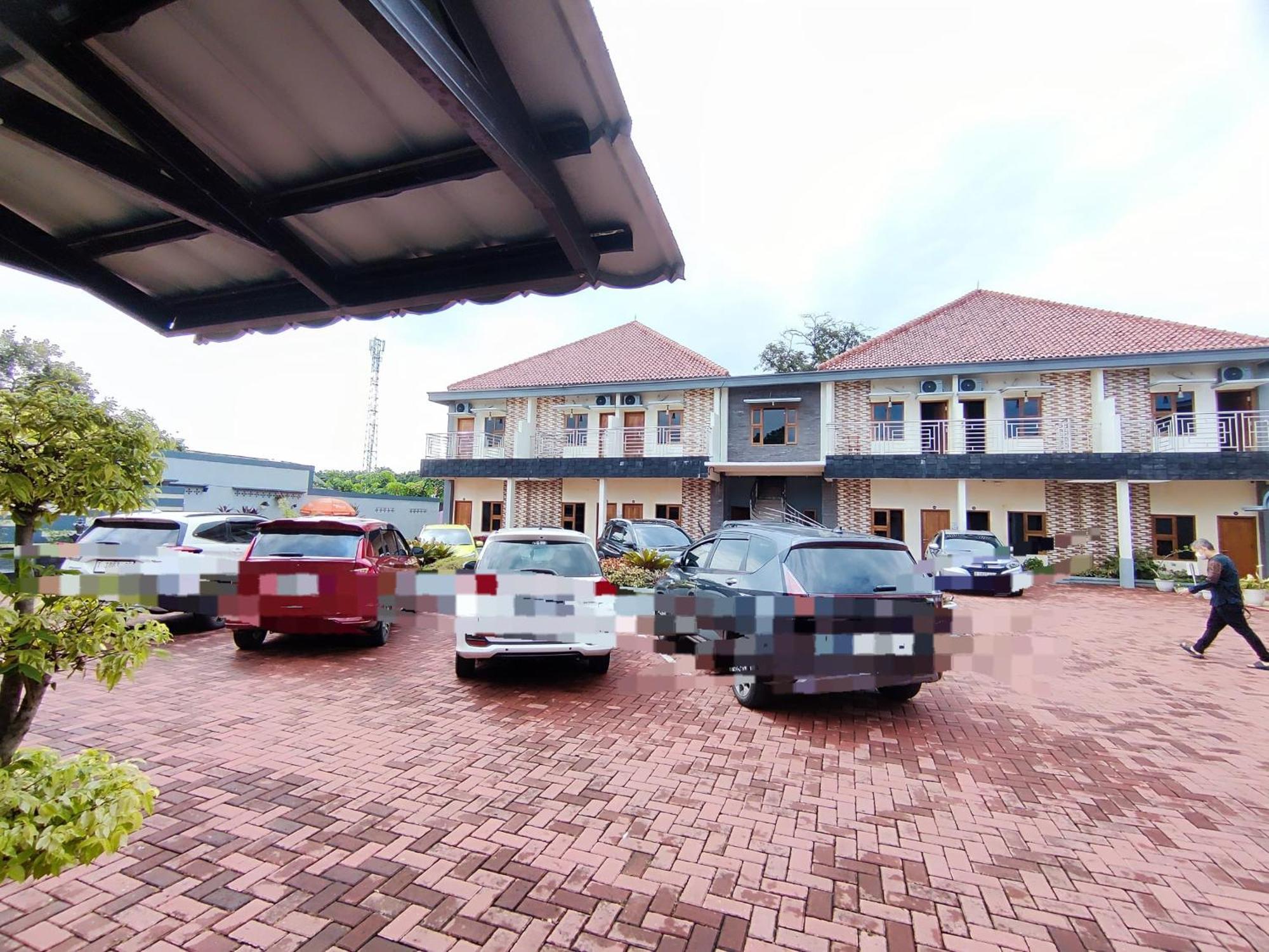Hotel Cibening Purwakarta Exteriör bild