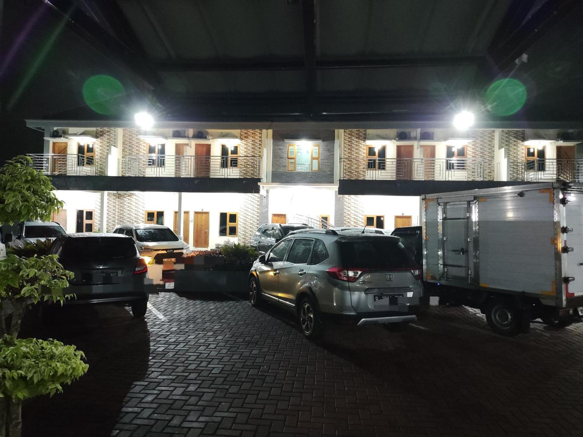 Hotel Cibening Purwakarta Exteriör bild