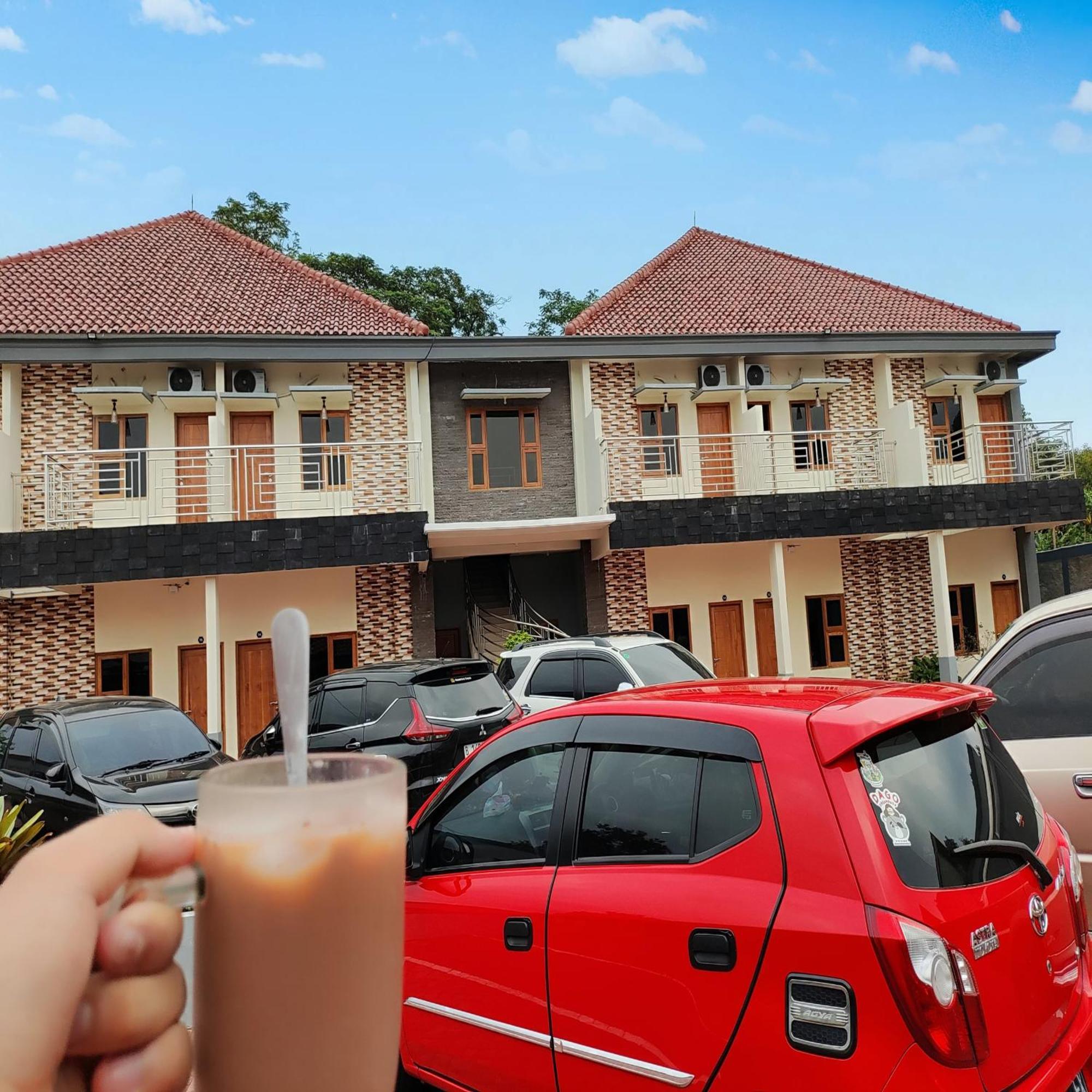 Hotel Cibening Purwakarta Exteriör bild