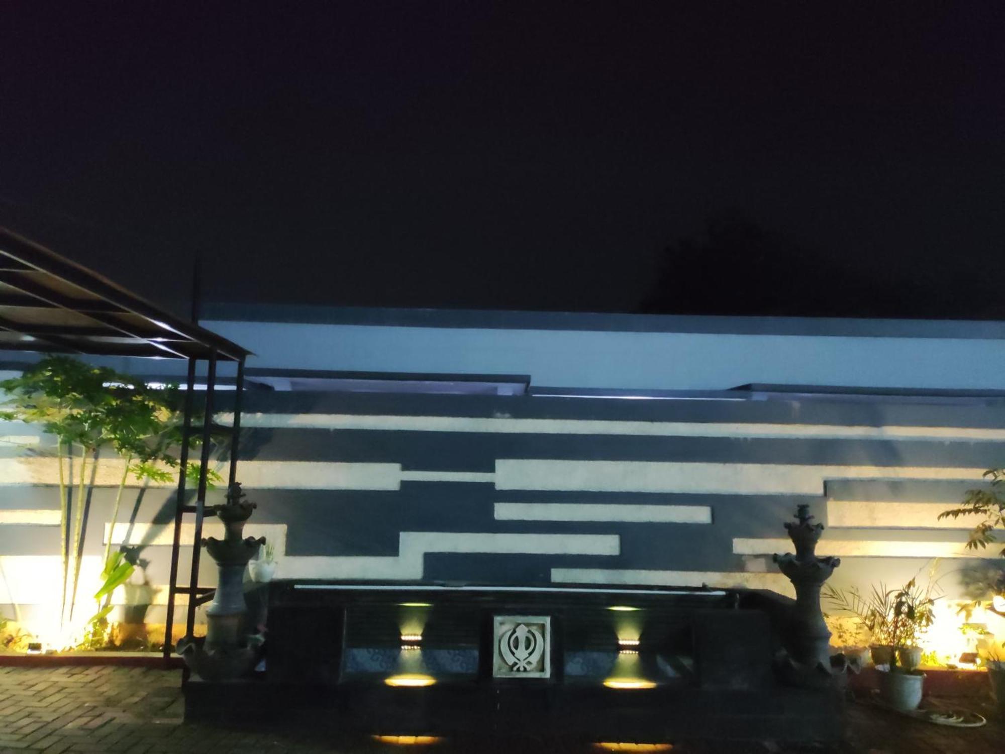 Hotel Cibening Purwakarta Exteriör bild